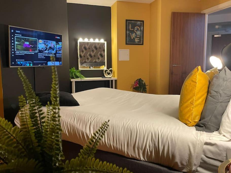 Cosy City Centre Apartment With Parking Μπέρμιγχαμ Εξωτερικό φωτογραφία