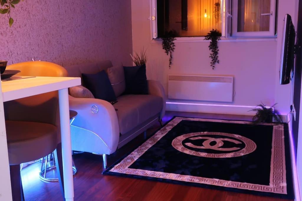 Cosy City Centre Apartment With Parking Μπέρμιγχαμ Εξωτερικό φωτογραφία